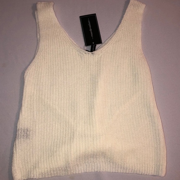 NWT Moon & Madison White Sweater Tank - Picture 2 of 5
